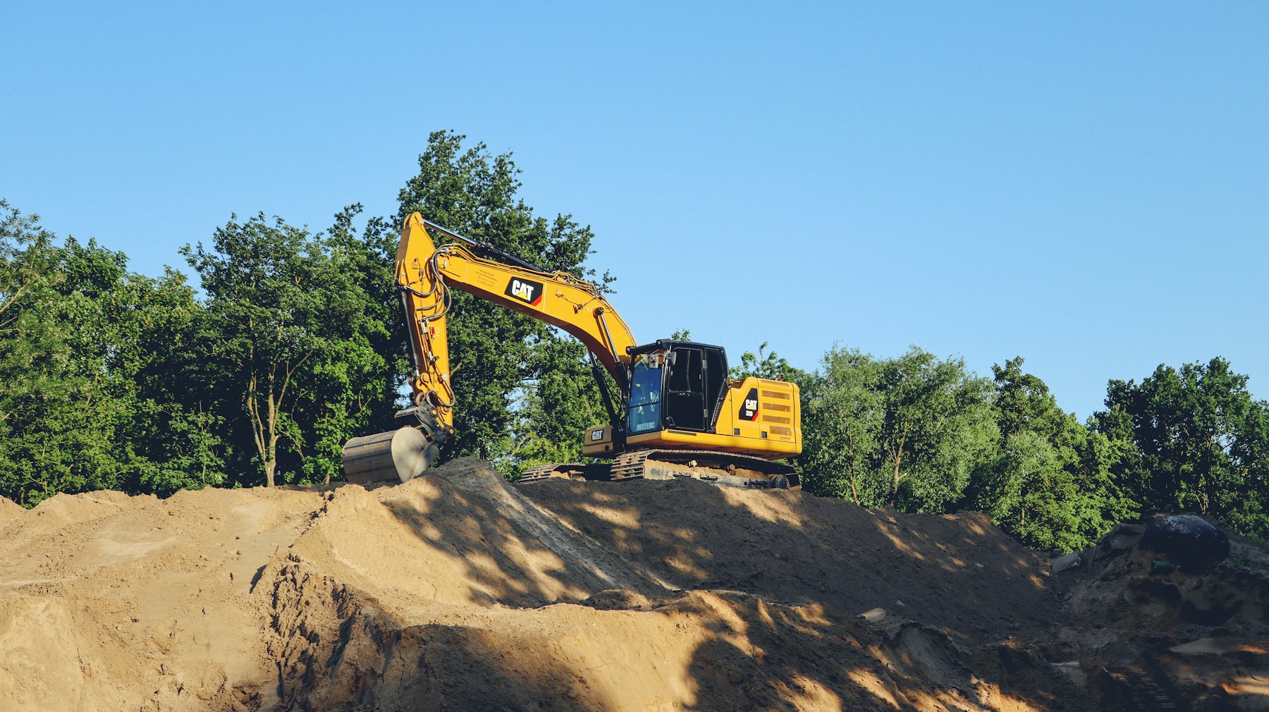 Earthmoving rental pada ilustrasi website lama